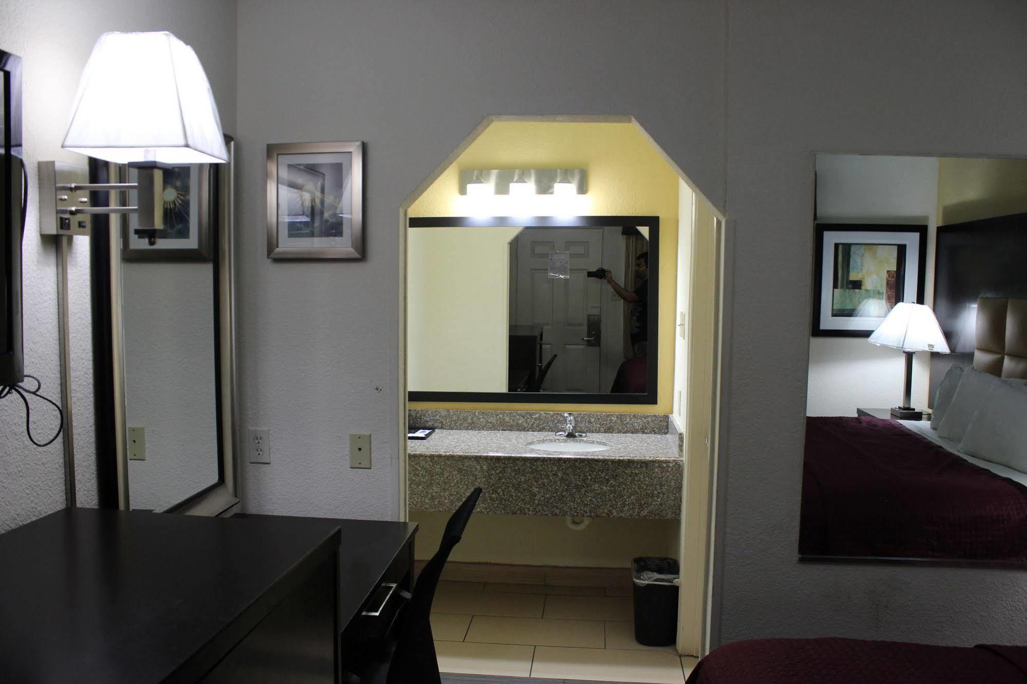 Apple Inn Duncanville Luaran gambar